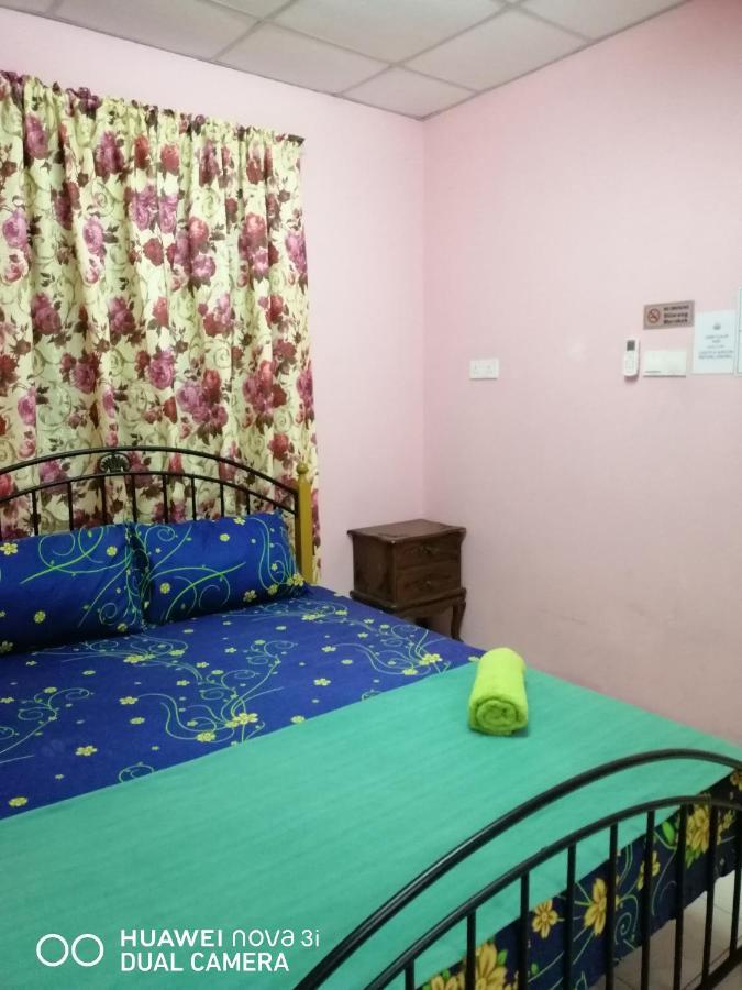 Layla Inn บาตู ปาฮัท ภายนอก รูปภาพ