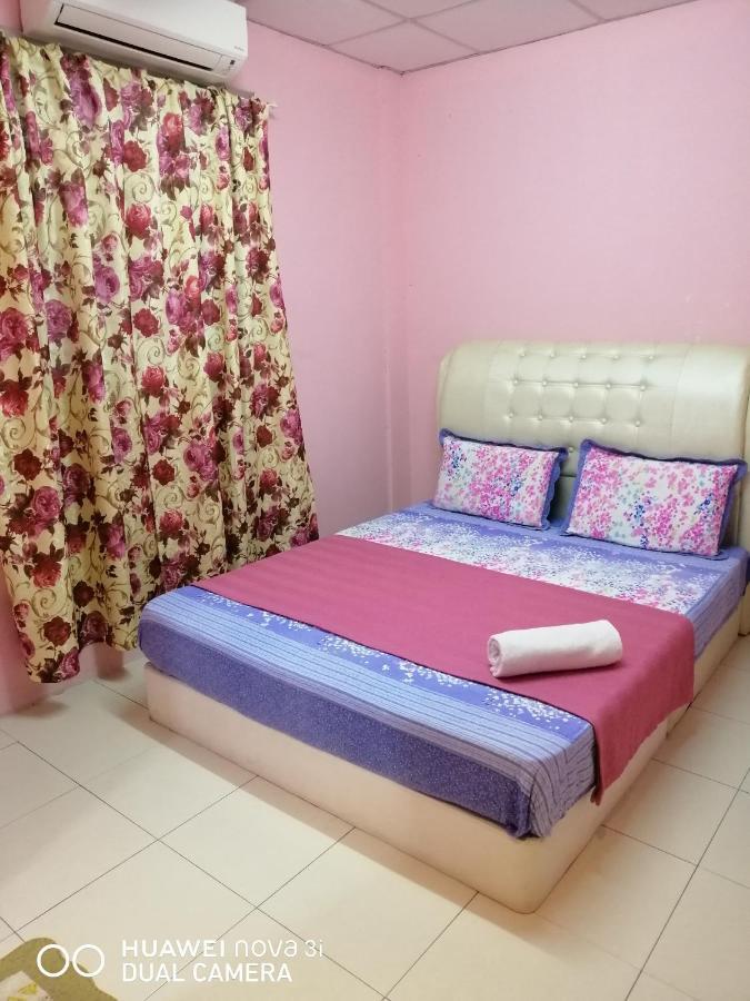 Layla Inn บาตู ปาฮัท ภายนอก รูปภาพ