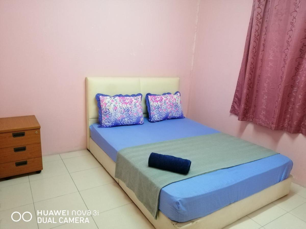 Layla Inn บาตู ปาฮัท ภายนอก รูปภาพ