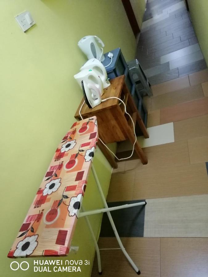 Layla Inn บาตู ปาฮัท ภายนอก รูปภาพ